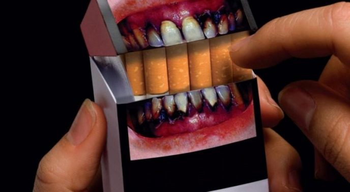 Покури, если осмелишься: картинки на сигаретных пачках станут еще страшнее