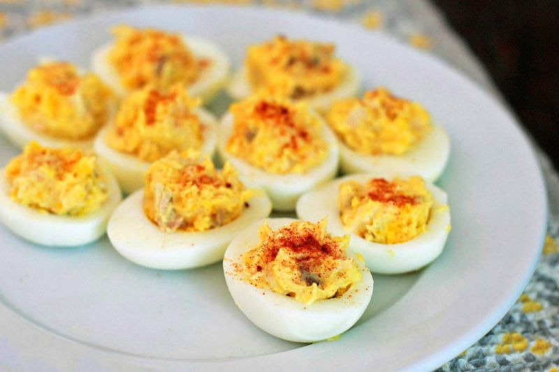 Фаршированные яйца — 25 вариантов начинки