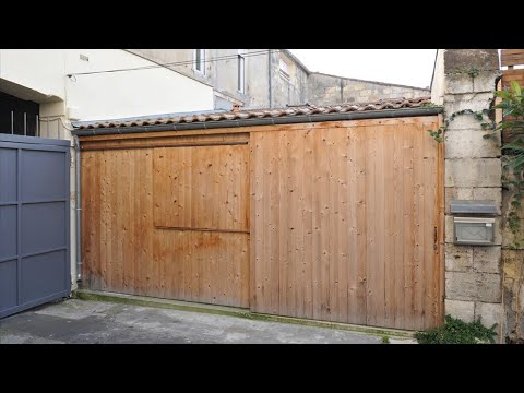 Соседи крутили пальцем у виска, когда он, не имея собственной квартиры, купил гараж в центре города