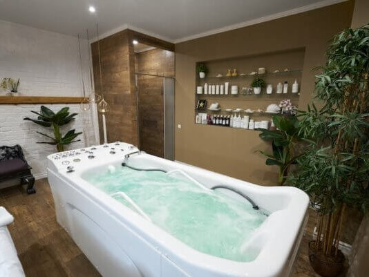 Где посетить гидромассажную ванну в Киеве: перечень услуг, описание процедуры, преимущества и противопоказания Где посетить гидромассажную ванну в Киеве: перечень услуг, описание процедуры, преимущества и противопоказания