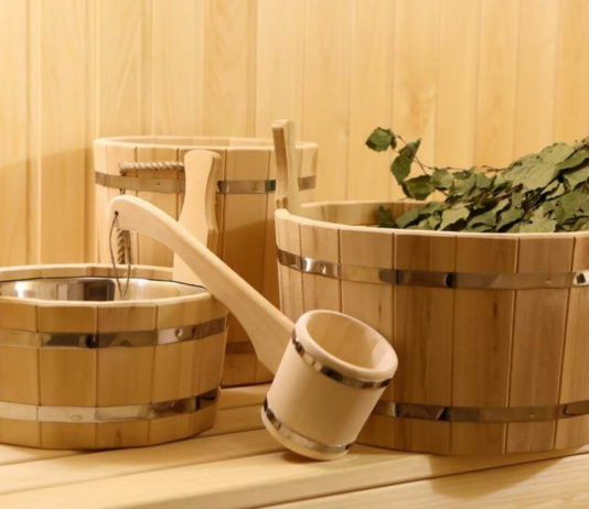 Аксессуары для бани – веники, запарники, черпаки и шапочки для идеального досуга Аксессуары для бани – веники, запарники, черпаки и шапочки для идеального досуга