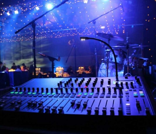 Аренда звуковой техники и света: что нужно знать, как выбрать? Аренда звуковой техники и света: что нужно знать, как выбрать?