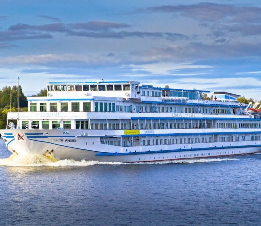 Почему стоит выбрать туры по рекам на теплоходе?