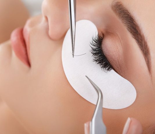 Ресницы для наращивания ресниц: виды и как выбрать?