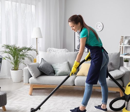 Почему стоит обратиться в клининговую компанию?