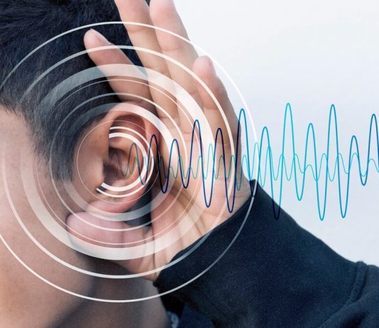 Какой слуховой аппарат подойдет для пожилого человека?