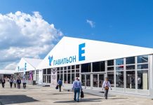 Выставочная палатка: универсальное решение для уличных и интерьерных мероприятий