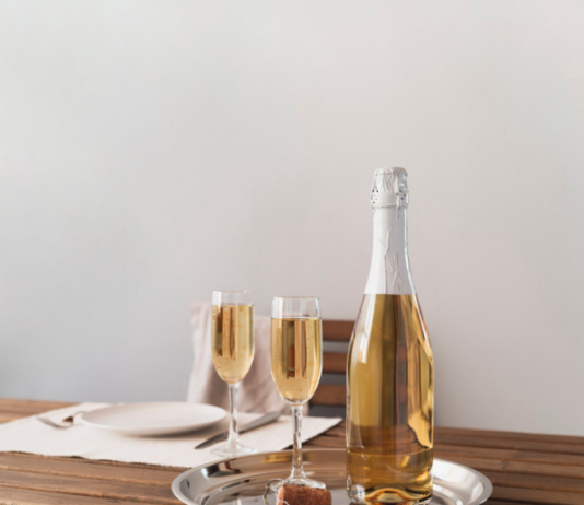 Игристое вино: стиль, вкус и настроение в одном бокале