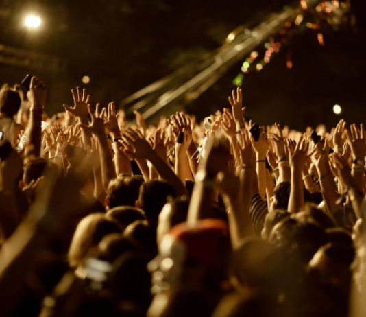 Как выбрать и купить билеты на концерт без лишних переплат