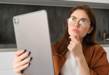 Я попробовала написать фанфик с помощью нейросети — и это оказалось проще, чем я думала